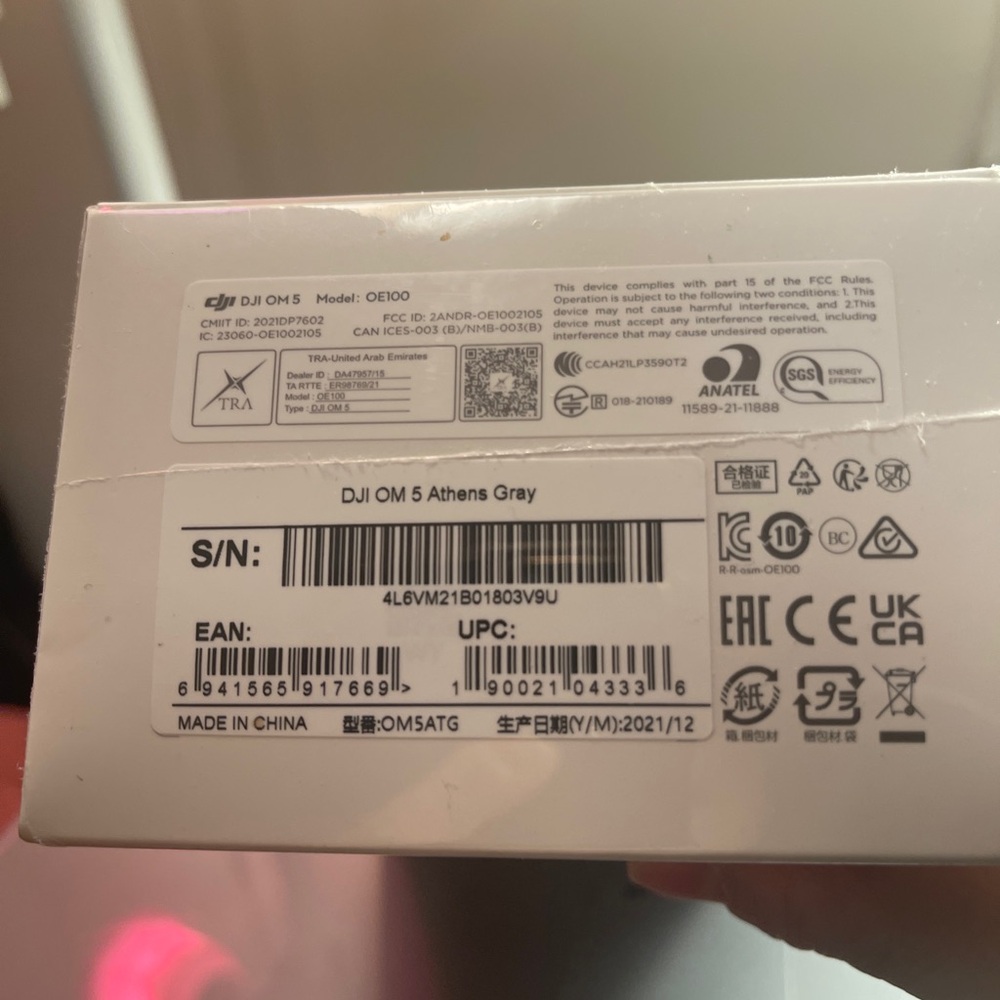 DJI OM 5 Smartphone Stabilizer in White - Picture 4 of 8